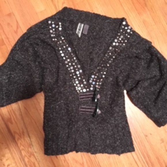 BKE Sweater - Picture 1 of 2